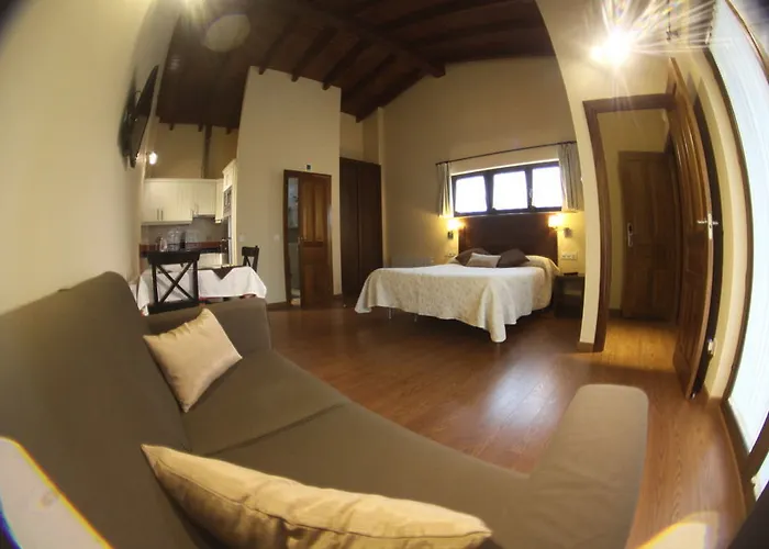 Casona De Llanorrozo Rurales *