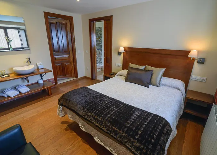 Casona De Llanorrozo Rurales Oviñana